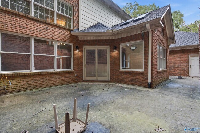 Building Photo - 2276 Governors Bend Rd SE