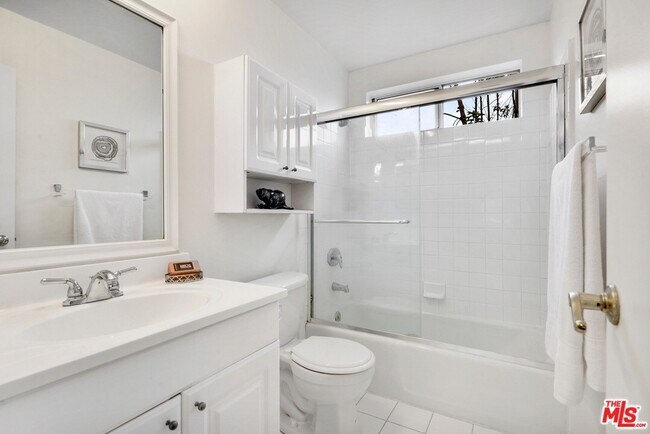 Bathroom - 1217 20th St