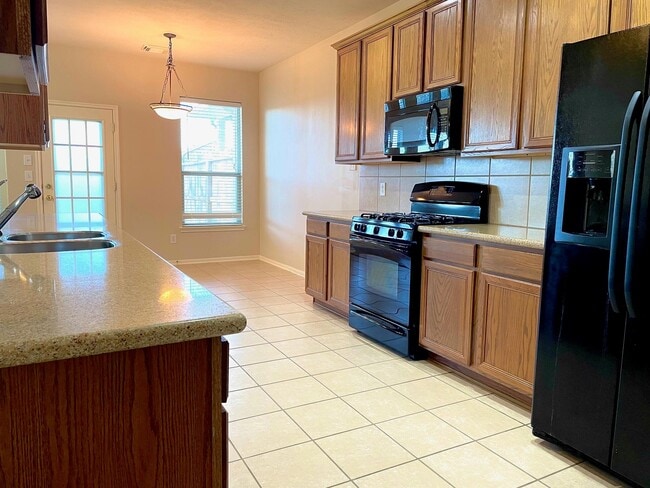 Building Photo - 14555 Gleaming Rose Dr