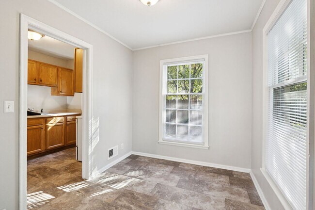 Building Photo - 2044/2046 S 20th St Duplex