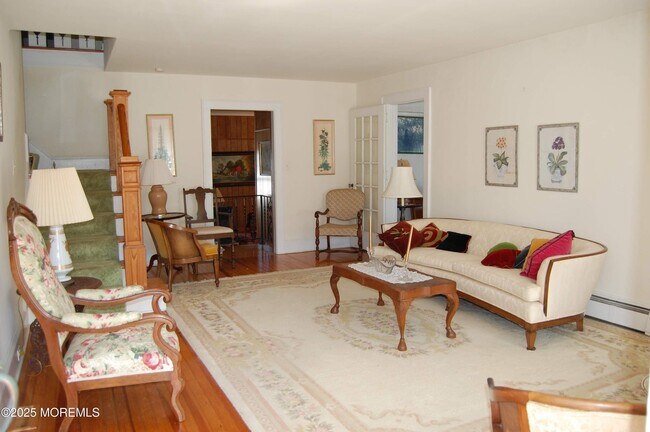 Building Photo - 206 Howell Ave