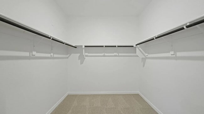 Building Photo - 710 Edgehurst Dr