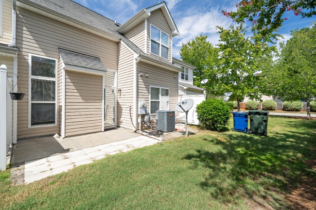Building Photo - 4807 Landover Charge Ln