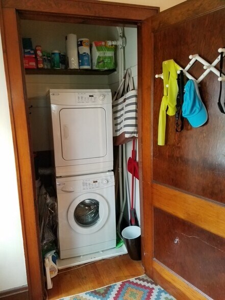 Building Photo - 742 S Fort Thomas Ave