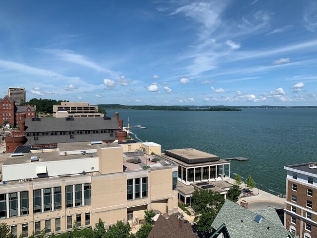 Building Photo - Roundhouse Apartments