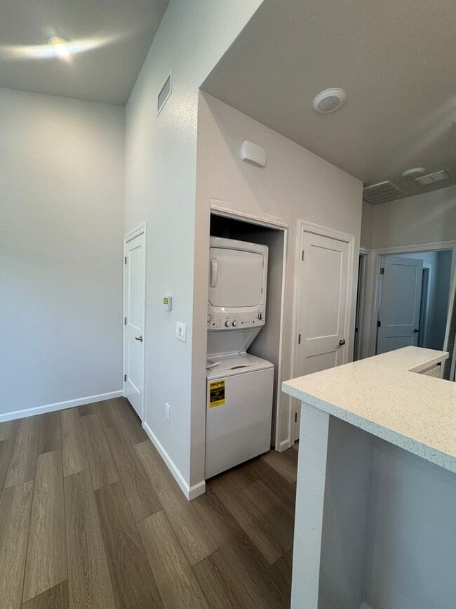 Building Photo - MOVE IN SPECIAL!! Brand New 1-Bedroom Unit for Rent – Central Reno