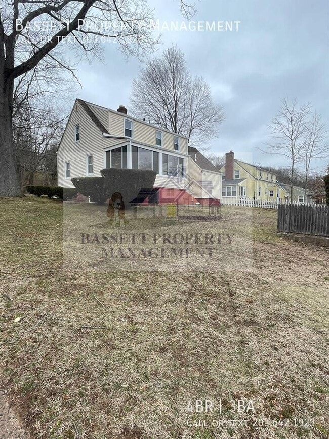 Building Photo - 135 Evergreen Ave