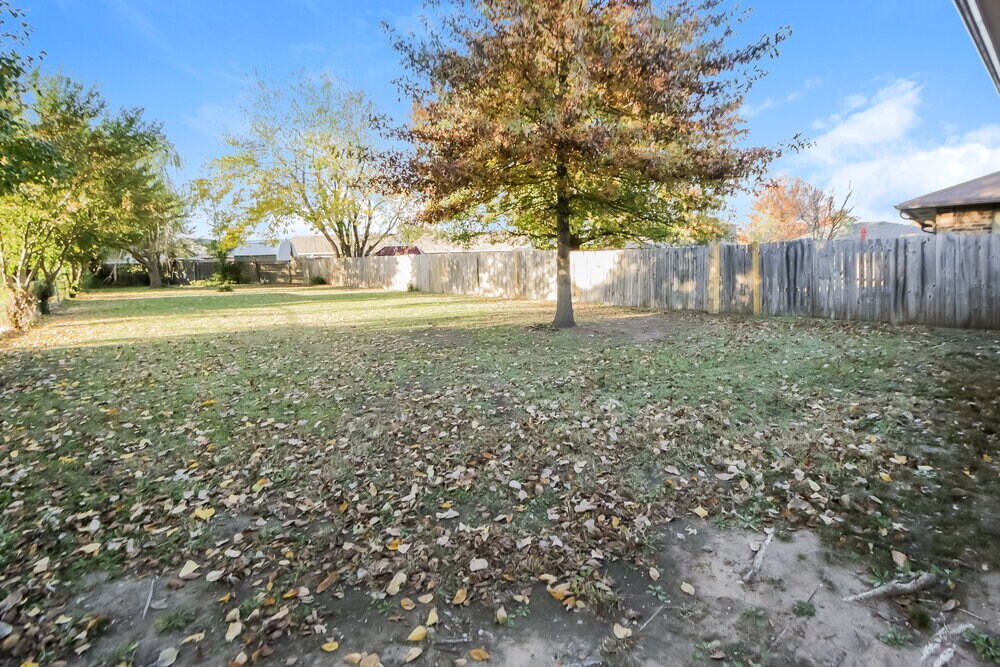 Building Photo - 12509 Ridgegate Rd
