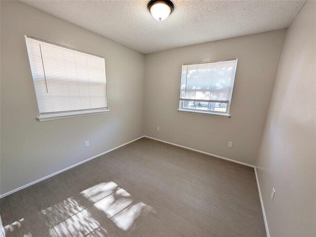 Building Photo - 3513 Parkwoods Ln