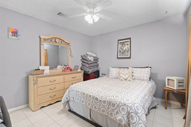 Building Photo - 4123 Yupon Ridge Dr