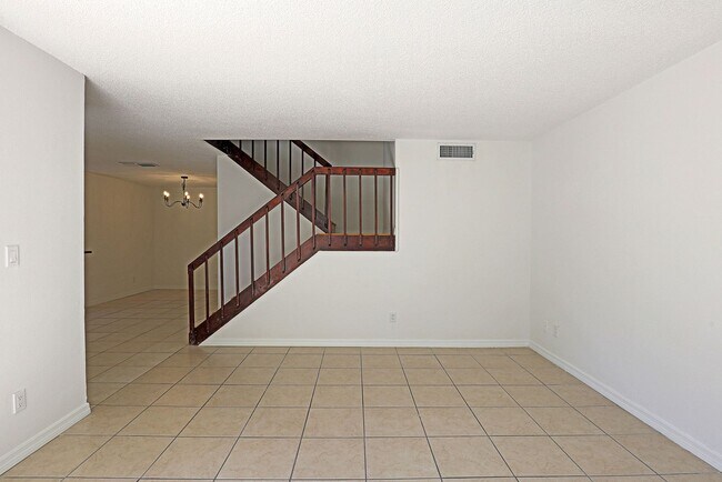 Building Photo - Parkwoods 12341-2