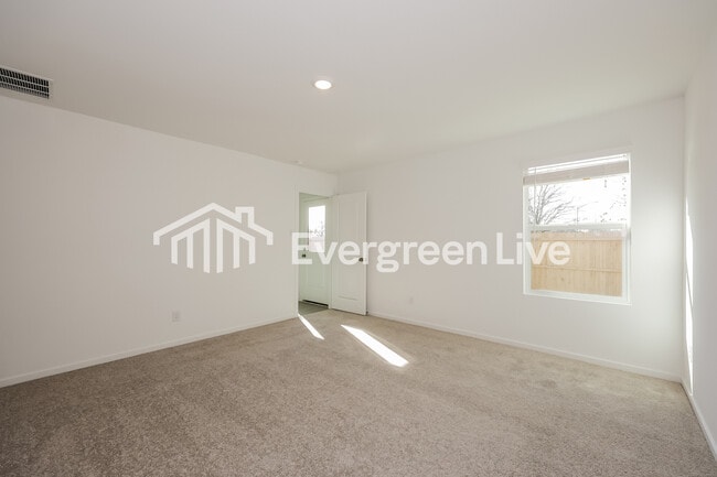 Building Photo - 10512 Desert Hawk Cir