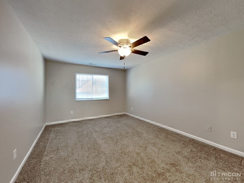 Building Photo - 2445 Grand Fir Dr