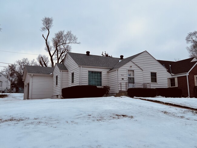 Primary Photo - 2501 Wyoming St