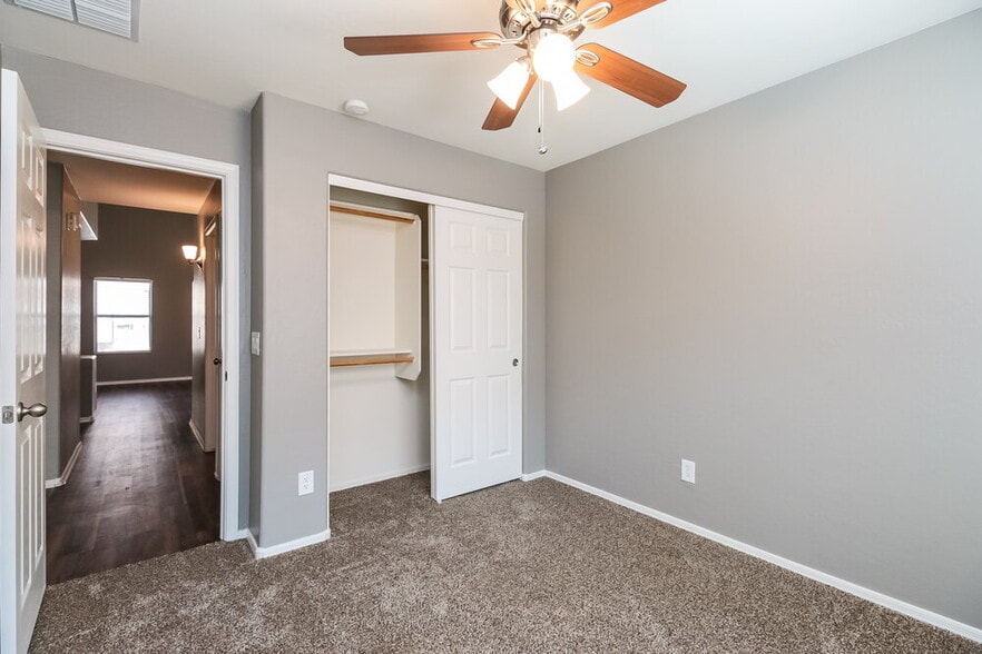 Building Photo - 9548 W Miami St