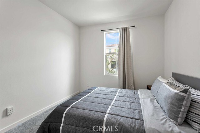 Building Photo - 460 W Buttercup Ln