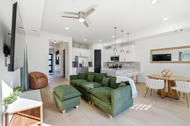 Building Photo - 7908 Brandon St