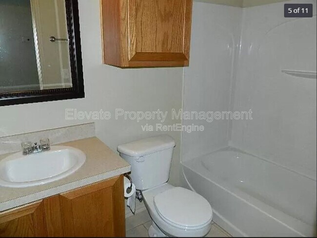 Building Photo - 921 Prairie Wind Way