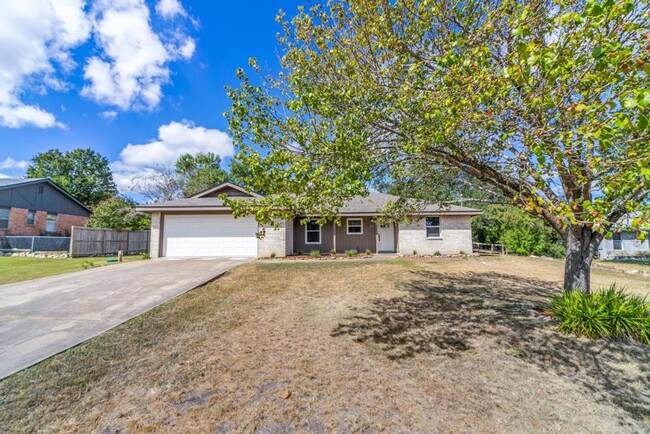 Primary Photo - 218 Skyview Dr