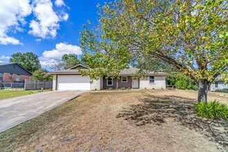 Building Photo - 218 Skyview Dr