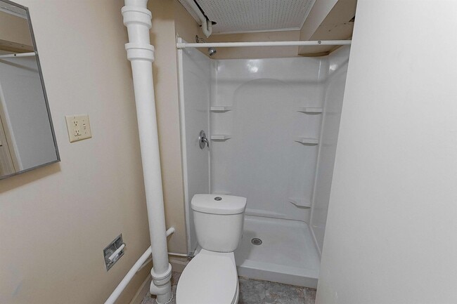 Building Photo - 375 S 44th St