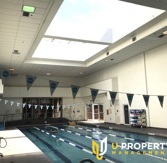 Building Photo - Great location, nice community! Make it yo...