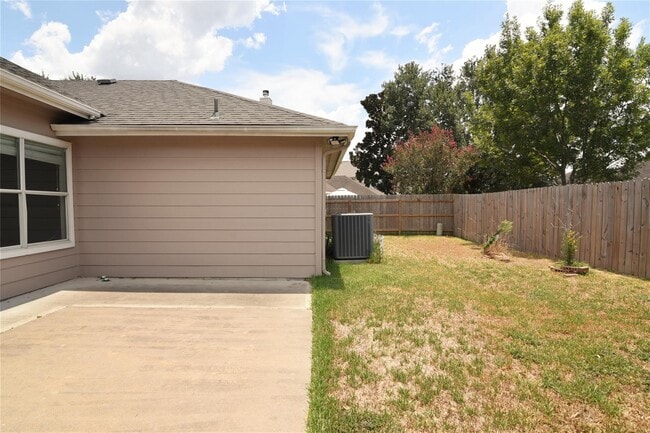 Building Photo - 21611 Oakbridge Park Ln