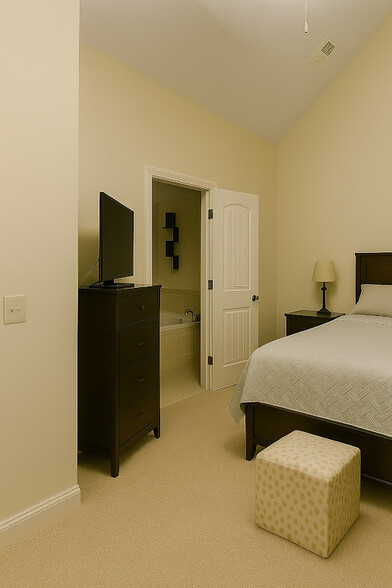 Building Photo - 3060 Olde Towne Pky