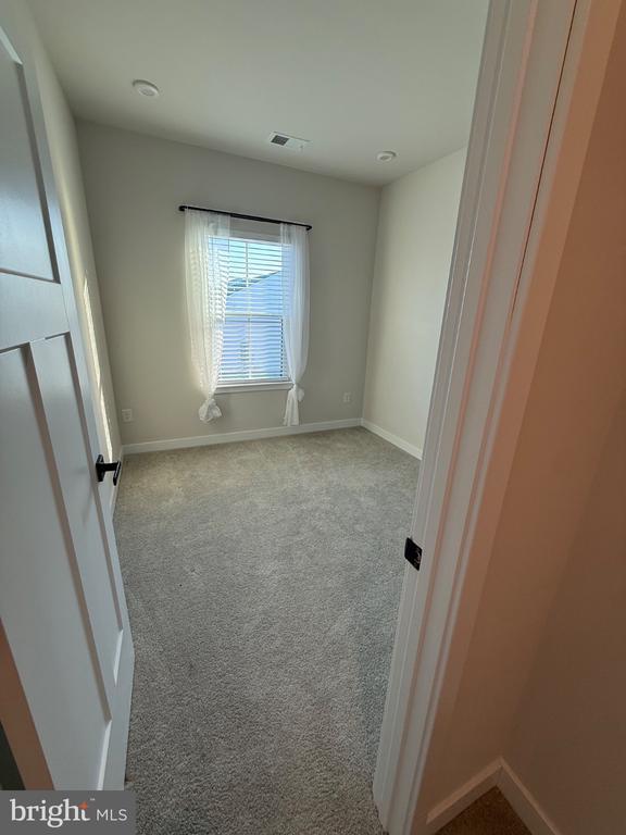 Building Photo - 3 Cinnamon Ln