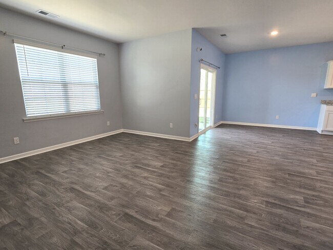 Building Photo - 276 Olivia Ct