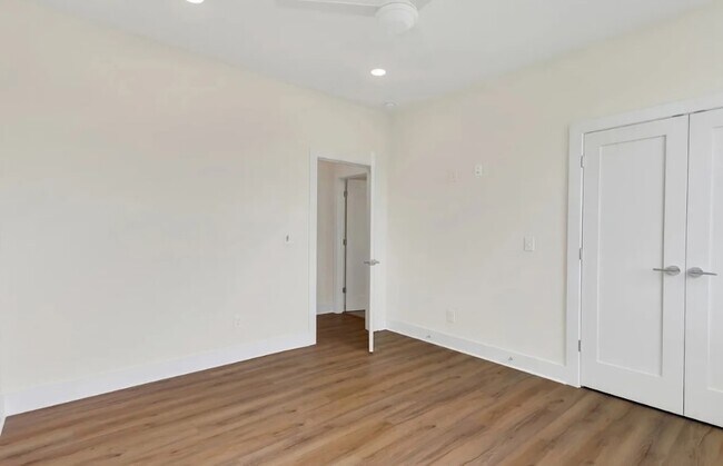 Building Photo - 2430 Batavia St
