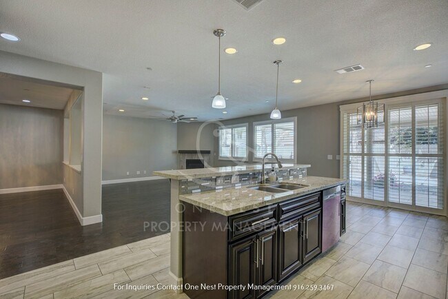 Building Photo - Offering a 6 Month Lease | 4 Bedroom 3 Bathroom Plumas Lake Beauty!