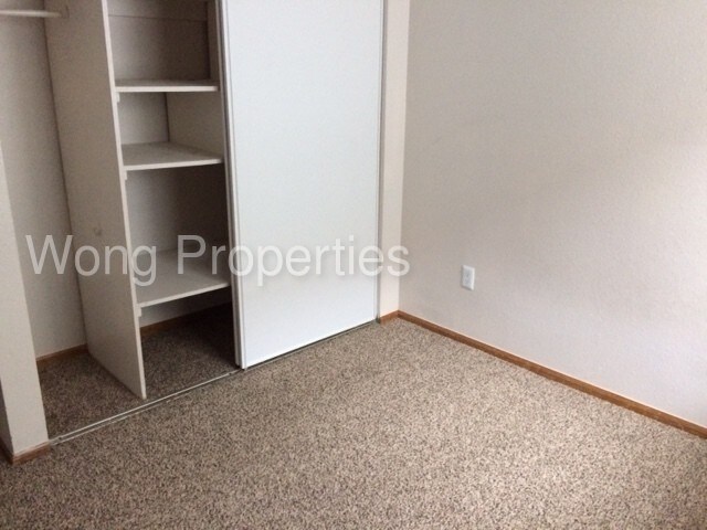 Building Photo - 5622 S Yank Court