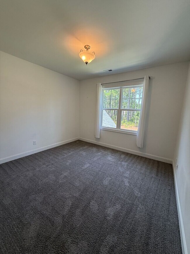 Building Photo - Gorgeous Executive Home in Anderson Creek ...