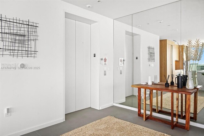 Building Photo - 2000 S Ocean Dr