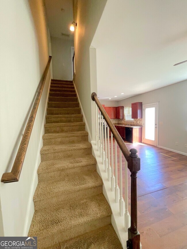 Building Photo - 149 High Point Way