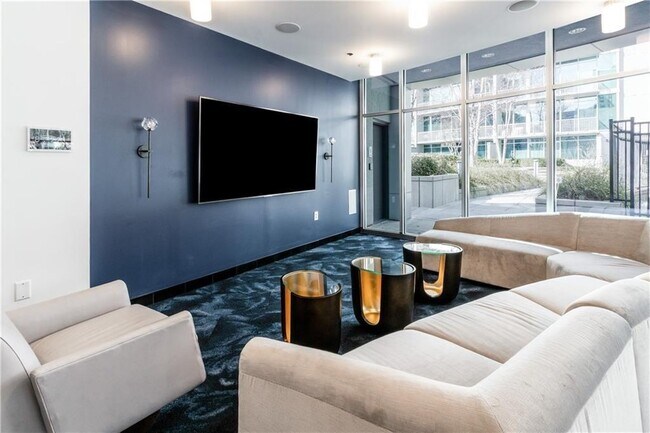 Building Photo - 44 Peachtree Pl NE