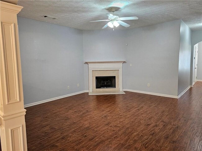 Building Photo - 1552 Viero Dr
