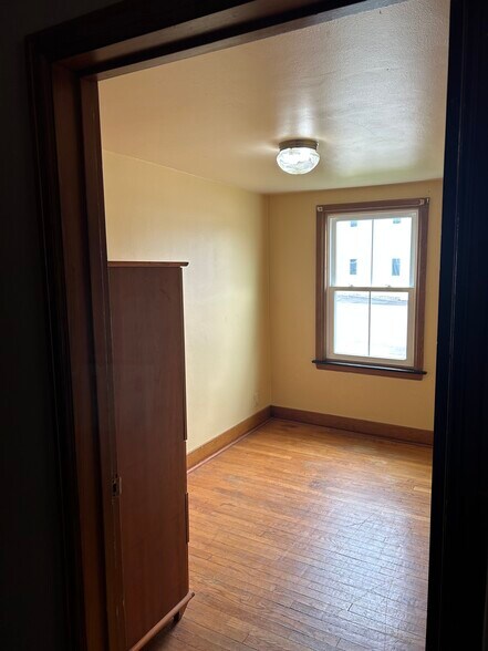 Office Space - W4160 Main Rd