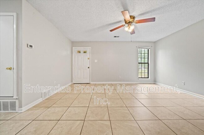 Building Photo - 7103 Tagen Dr