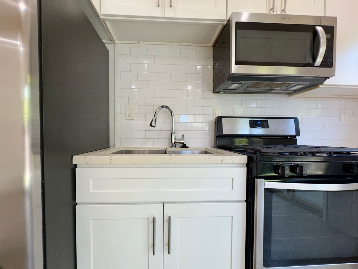 Building Photo - 1038 62nd St