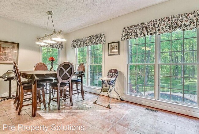 Building Photo - 5 br, 4 bath House - 3416 Burgh Lane