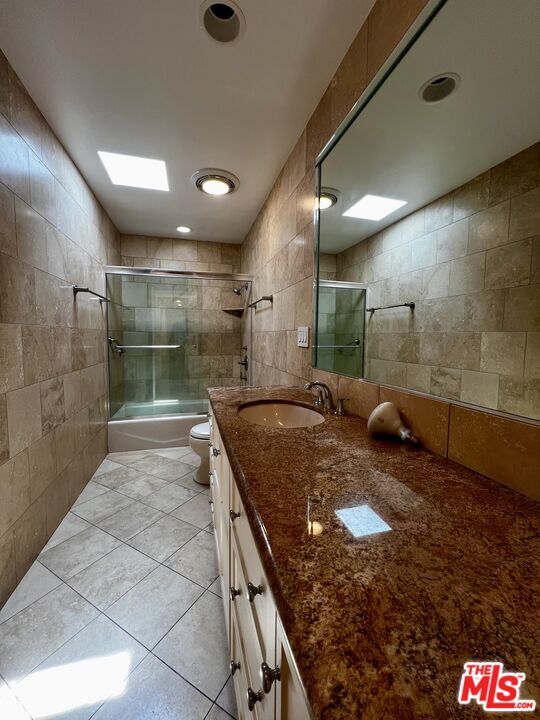 Building Photo - 7505 Hampton Ave