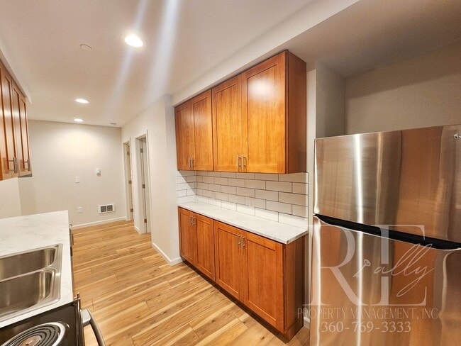 Building Photo - Fully Remodeled: 5 min Walk to Annapolis Foot Ferry