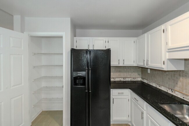 Building Photo - 508 Garden Ct