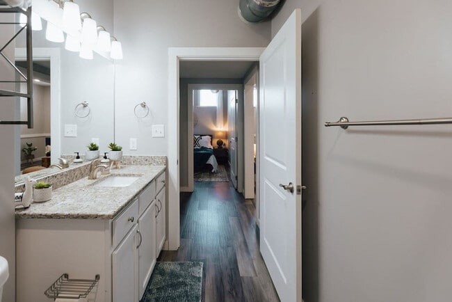 Building Photo - 117 Spring St