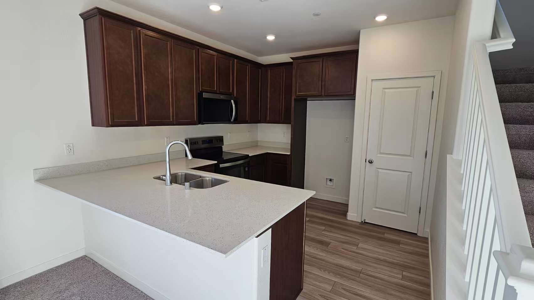 Building Photo - 10298 Maribel Way