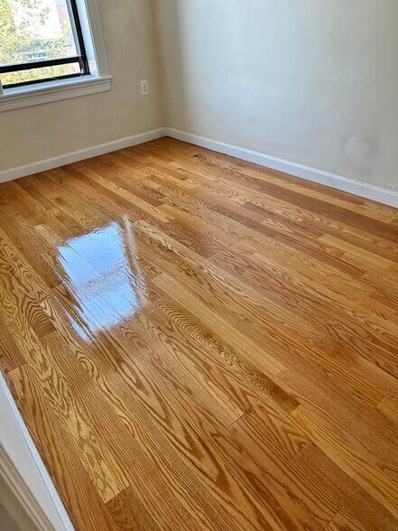 Building Photo - 3 Warwick St