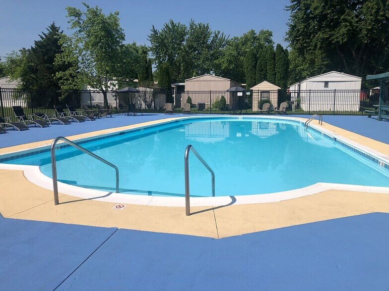 Building Photo - 2132 Pacific Dr