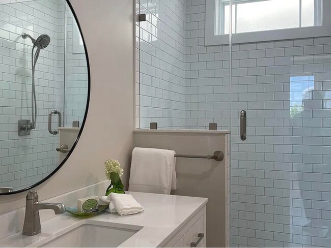 Building Photo - 140 Birch Crk Ln